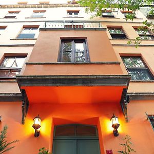 House Mola Galata